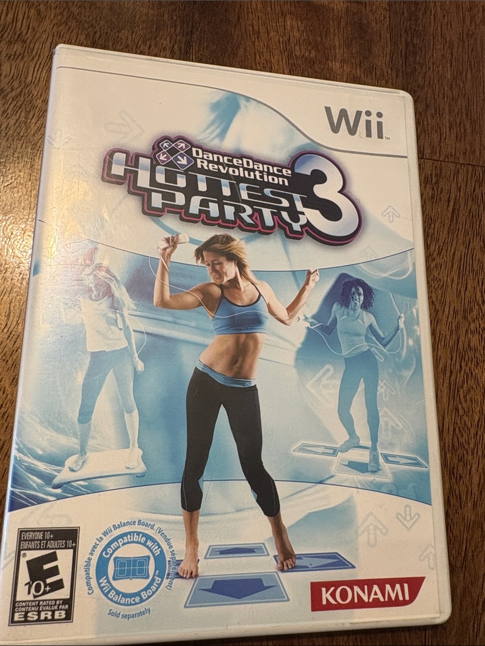 DanceDance Revolution Hottest Party 3 (Wii) - White/Blue